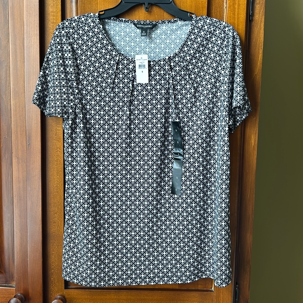 Banana Republic Factory Blouse